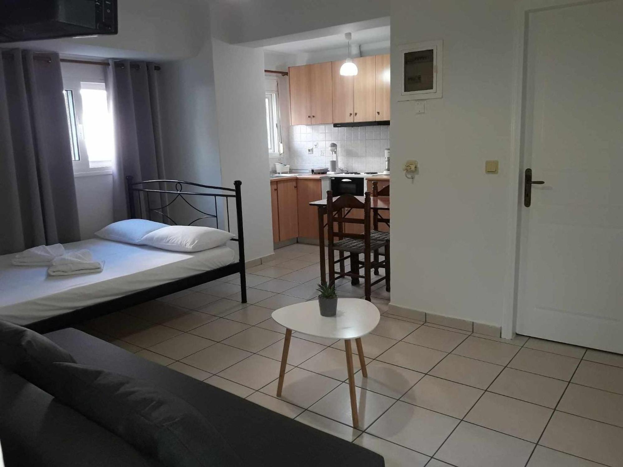 Simple, Calm And Center 2 Apartment Kalamata Ngoại thất bức ảnh