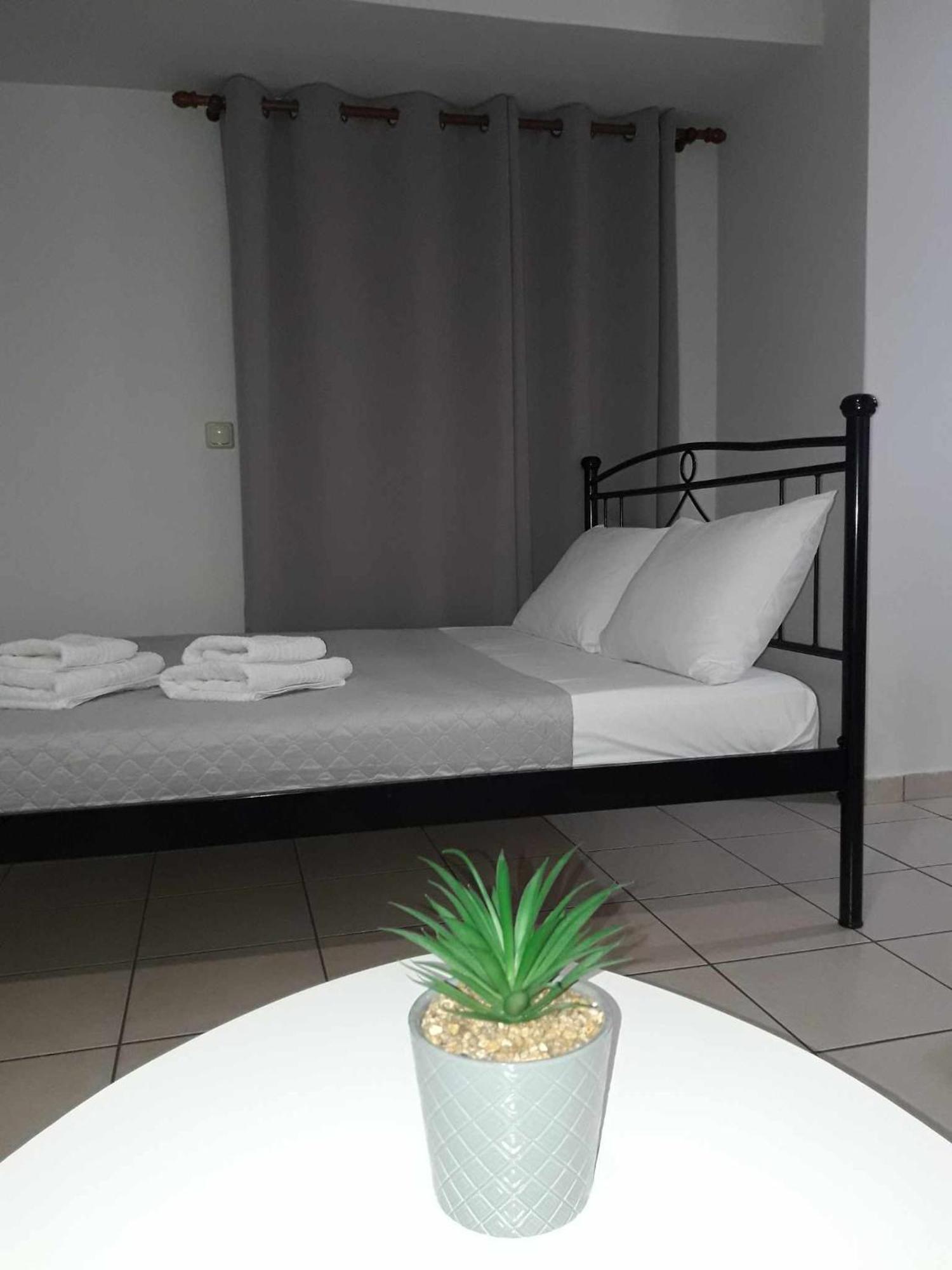 Simple, Calm And Center 2 Apartment Kalamata Ngoại thất bức ảnh